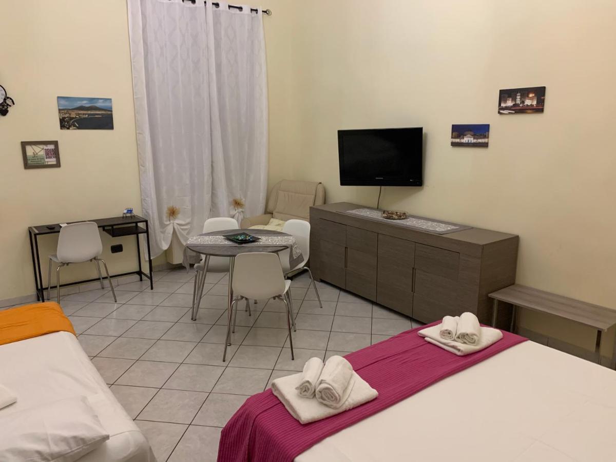 Centro Storico Napoli La Casa Di Ciroヴィラ エクステリア 写真